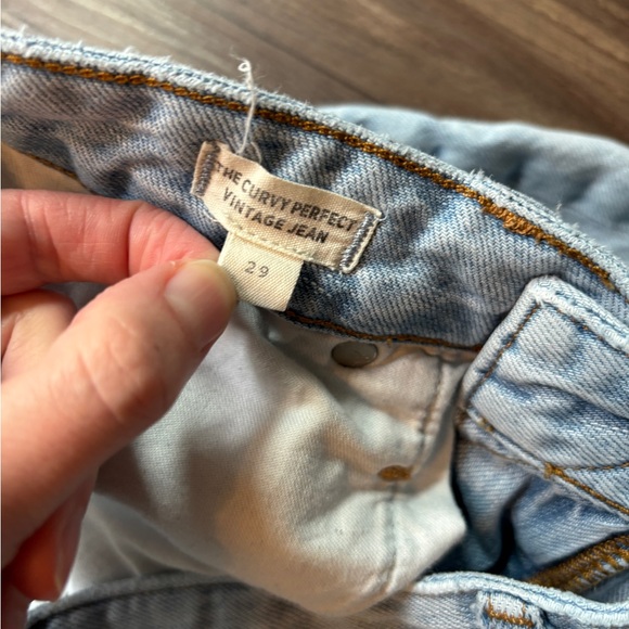 Madewell The Curvy Perfect Vintage Jean - Picture 7 of 13